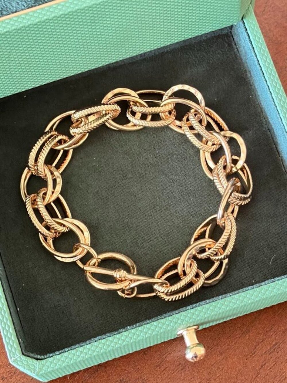 Gold Tone Chunky Chain Toggle Bracelet 9” Statement Costume Jewelry